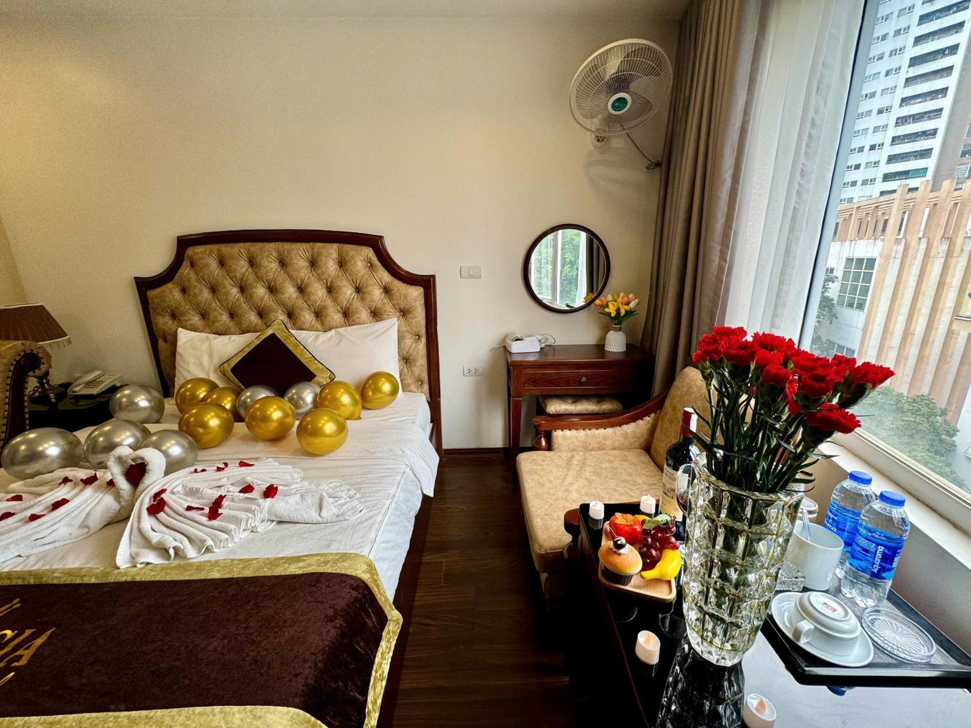 Hoang Gia Hotel Nhan Hoa 河内 外观 照片