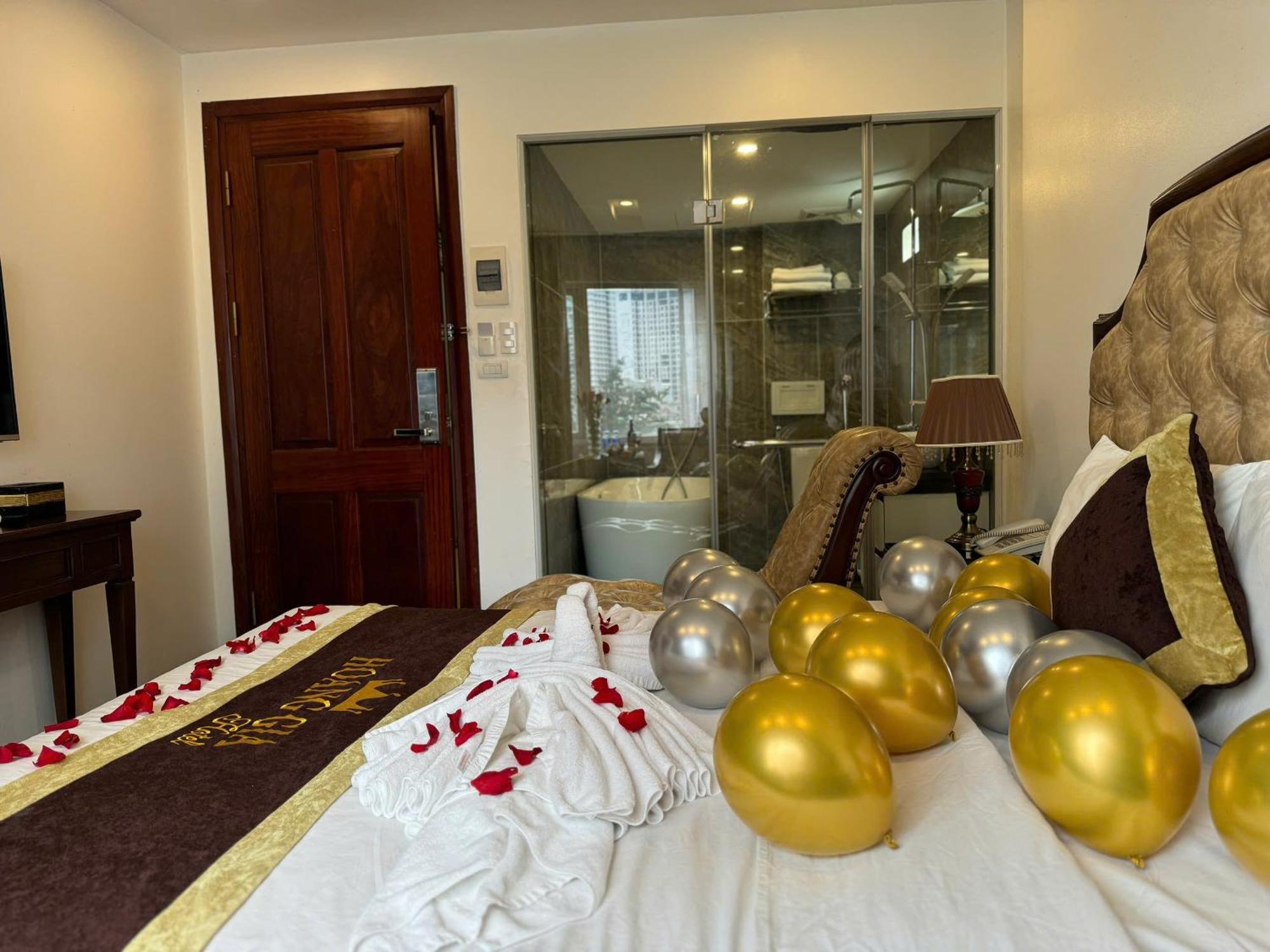 Hoang Gia Hotel Nhan Hoa 河内 外观 照片