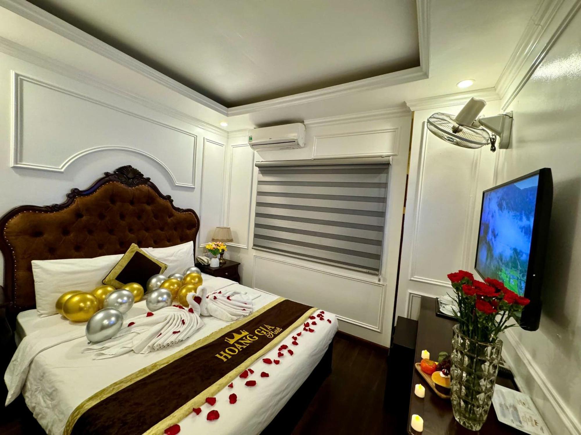 Hoang Gia Hotel Nhan Hoa 河内 外观 照片