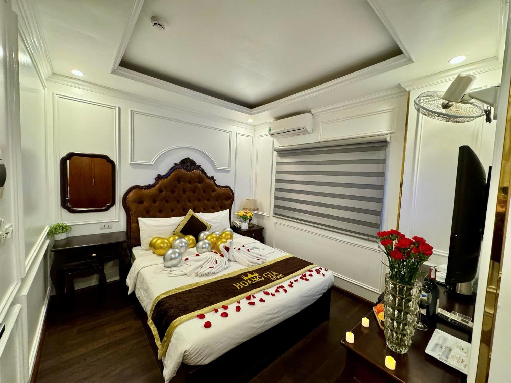Hoang Gia Hotel Nhan Hoa 河内 外观 照片