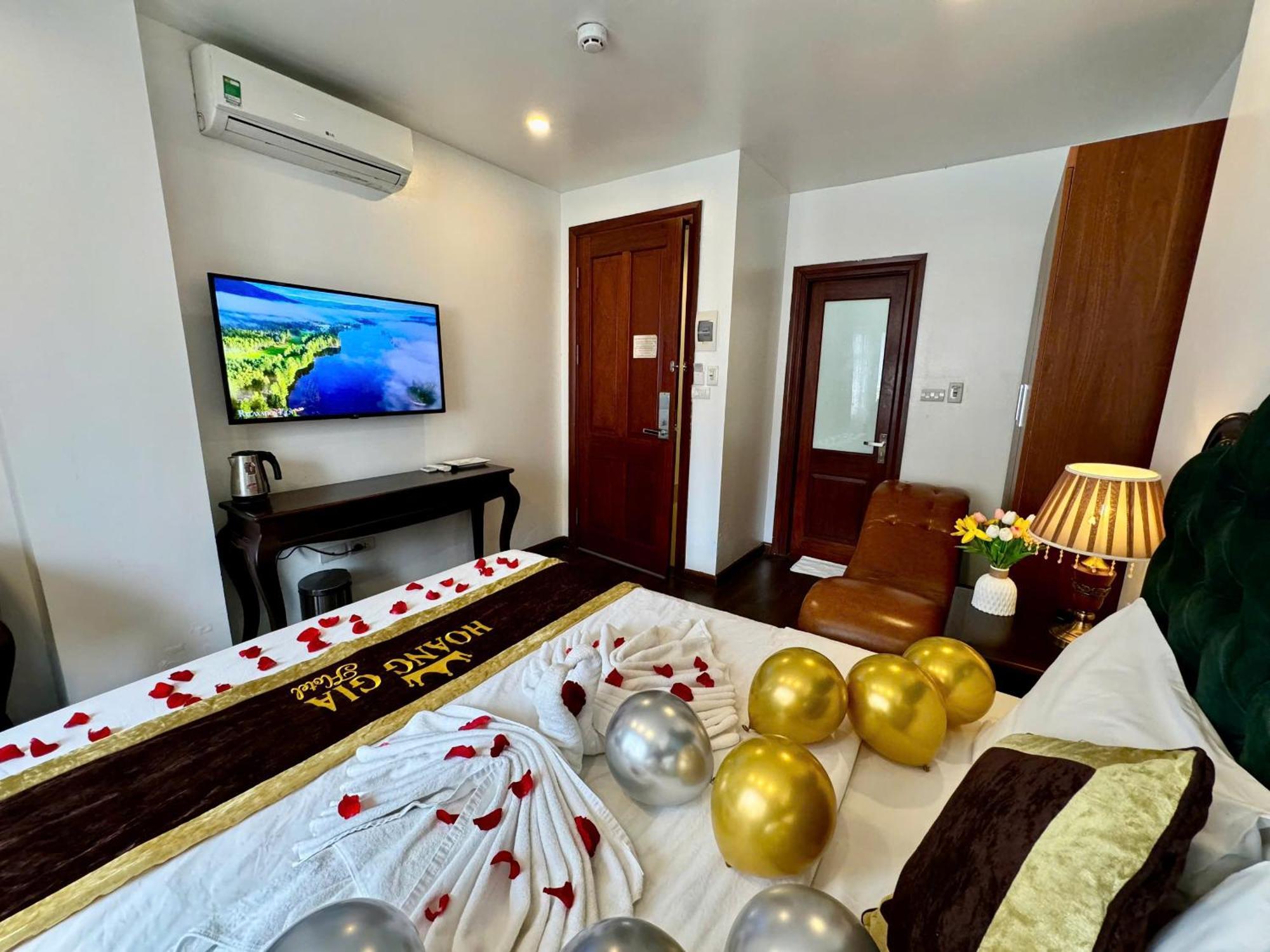Hoang Gia Hotel Nhan Hoa 河内 外观 照片