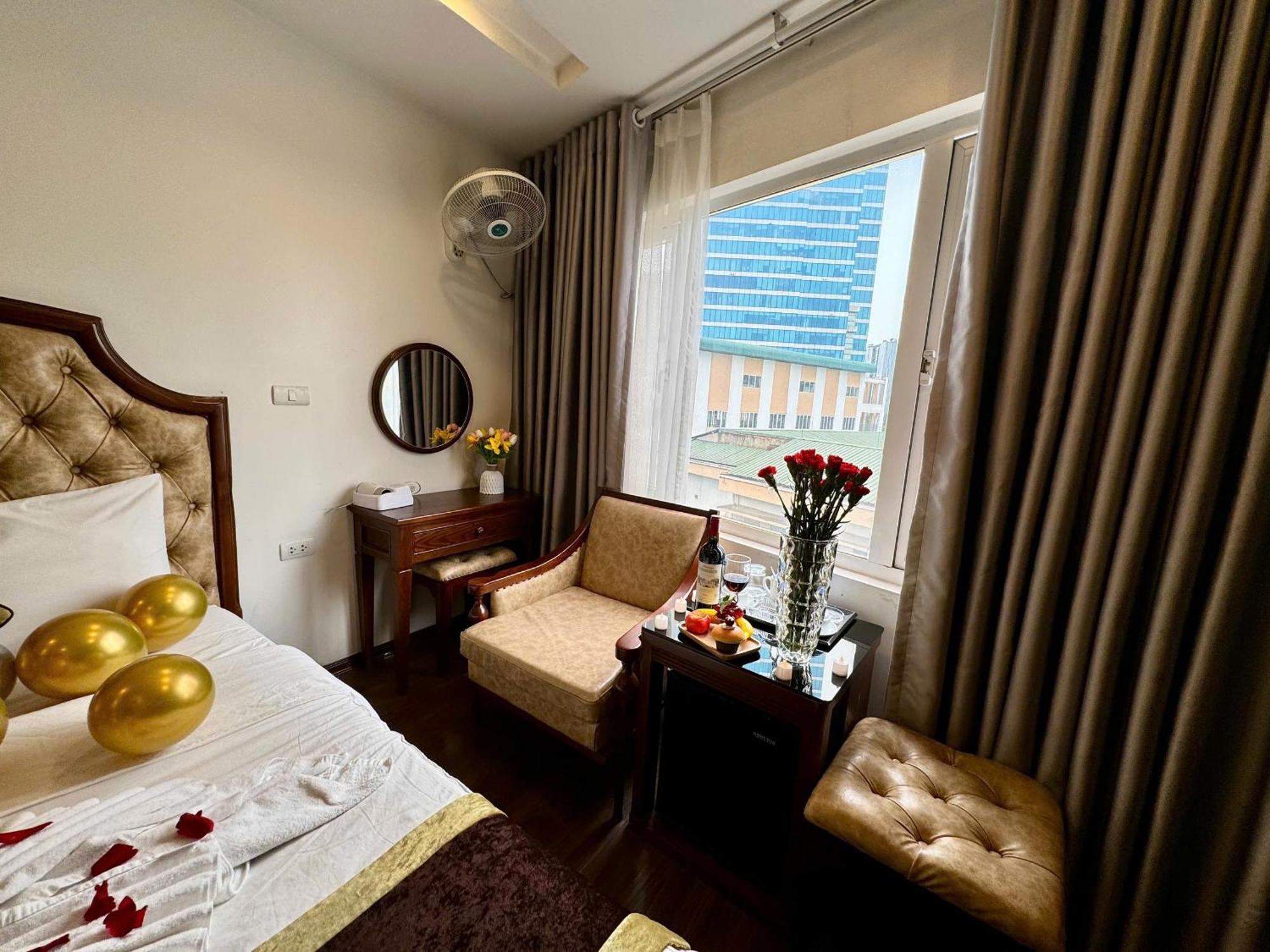 Hoang Gia Hotel Nhan Hoa 河内 外观 照片