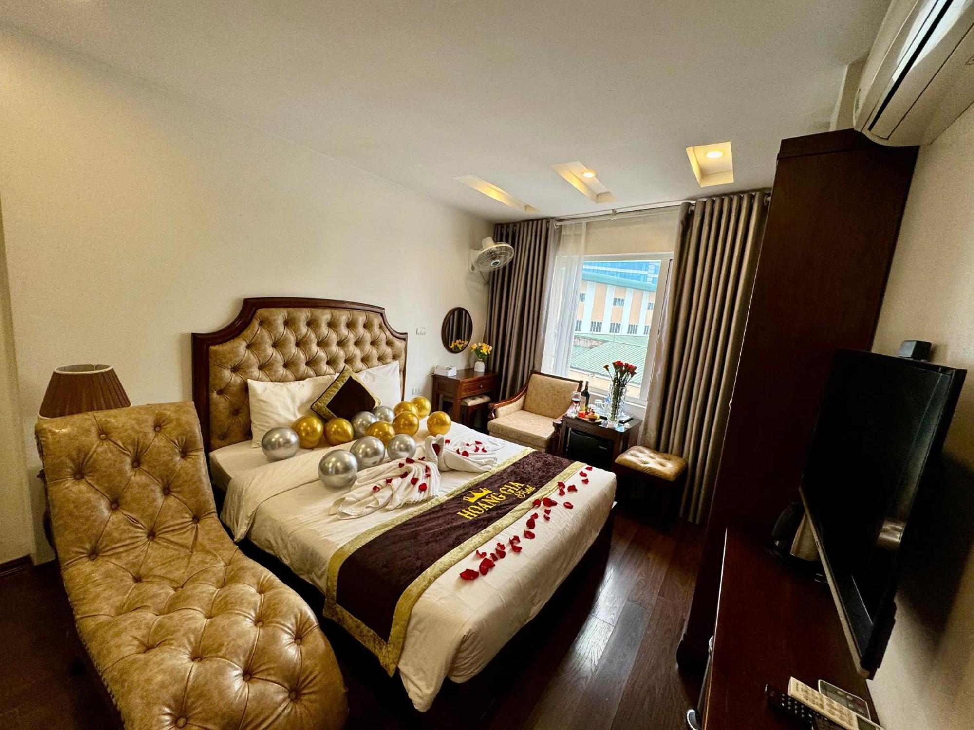 Hoang Gia Hotel Nhan Hoa 河内 外观 照片