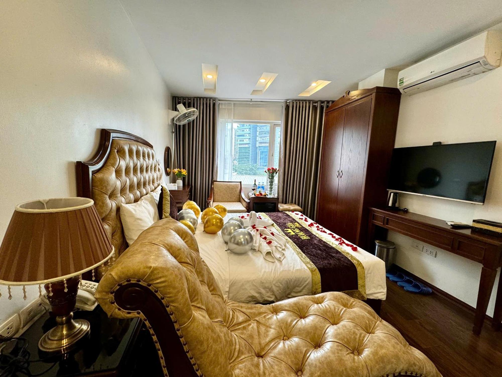 Hoang Gia Hotel Nhan Hoa 河内 外观 照片