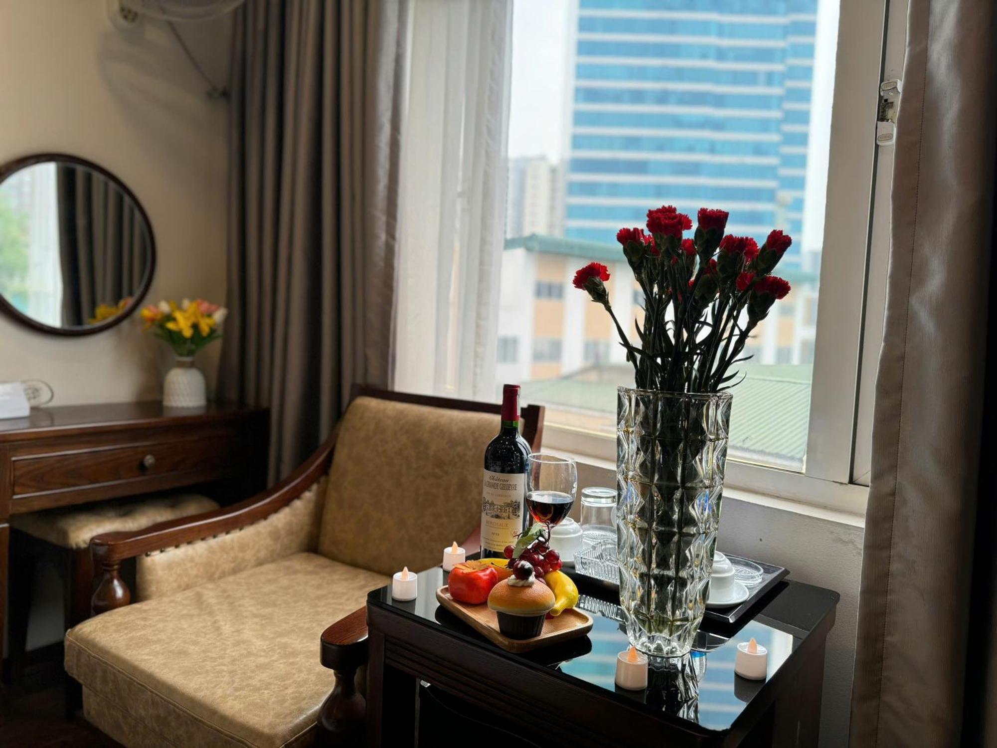 Hoang Gia Hotel Nhan Hoa 河内 外观 照片