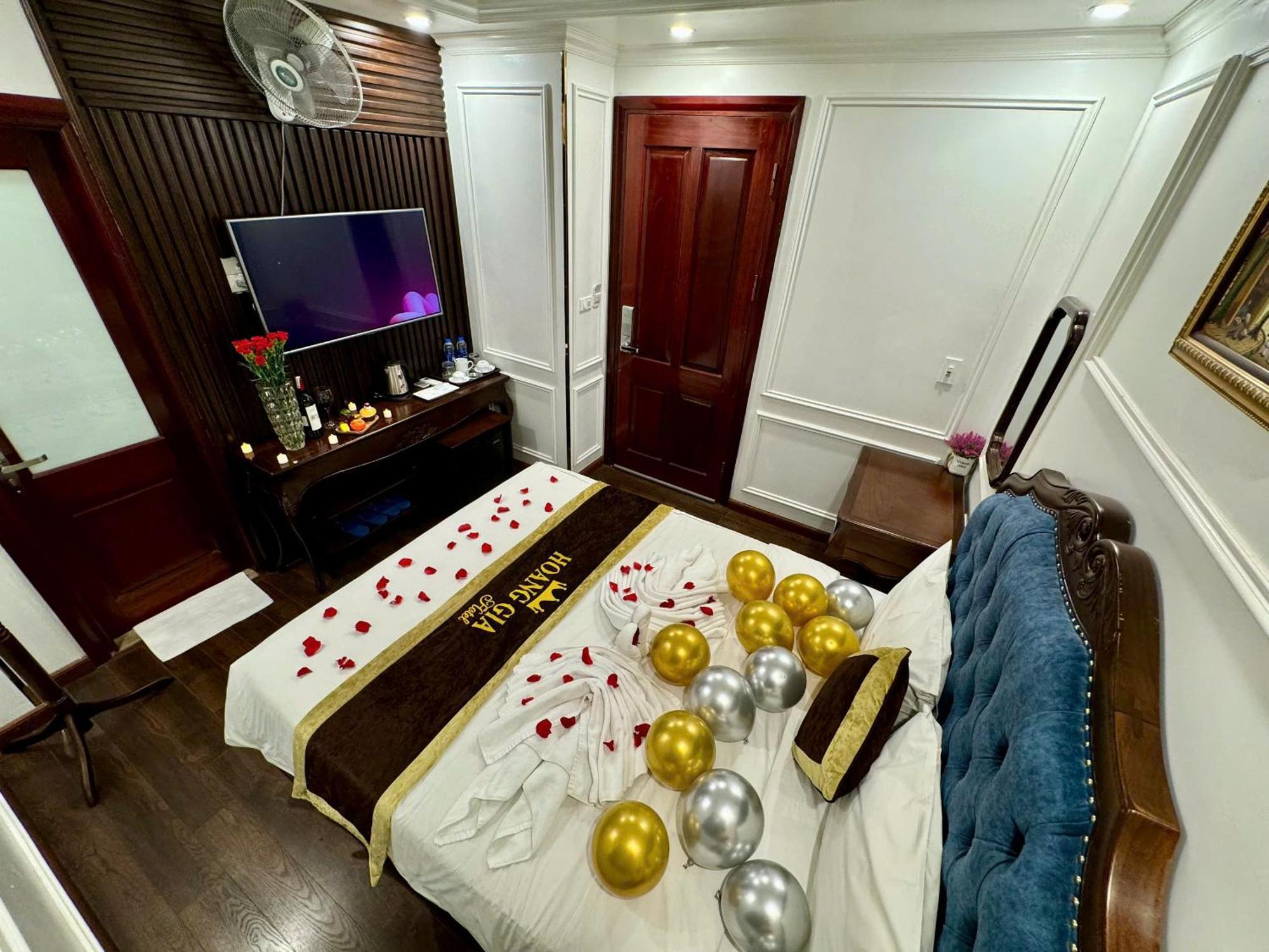 Hoang Gia Hotel Nhan Hoa 河内 外观 照片